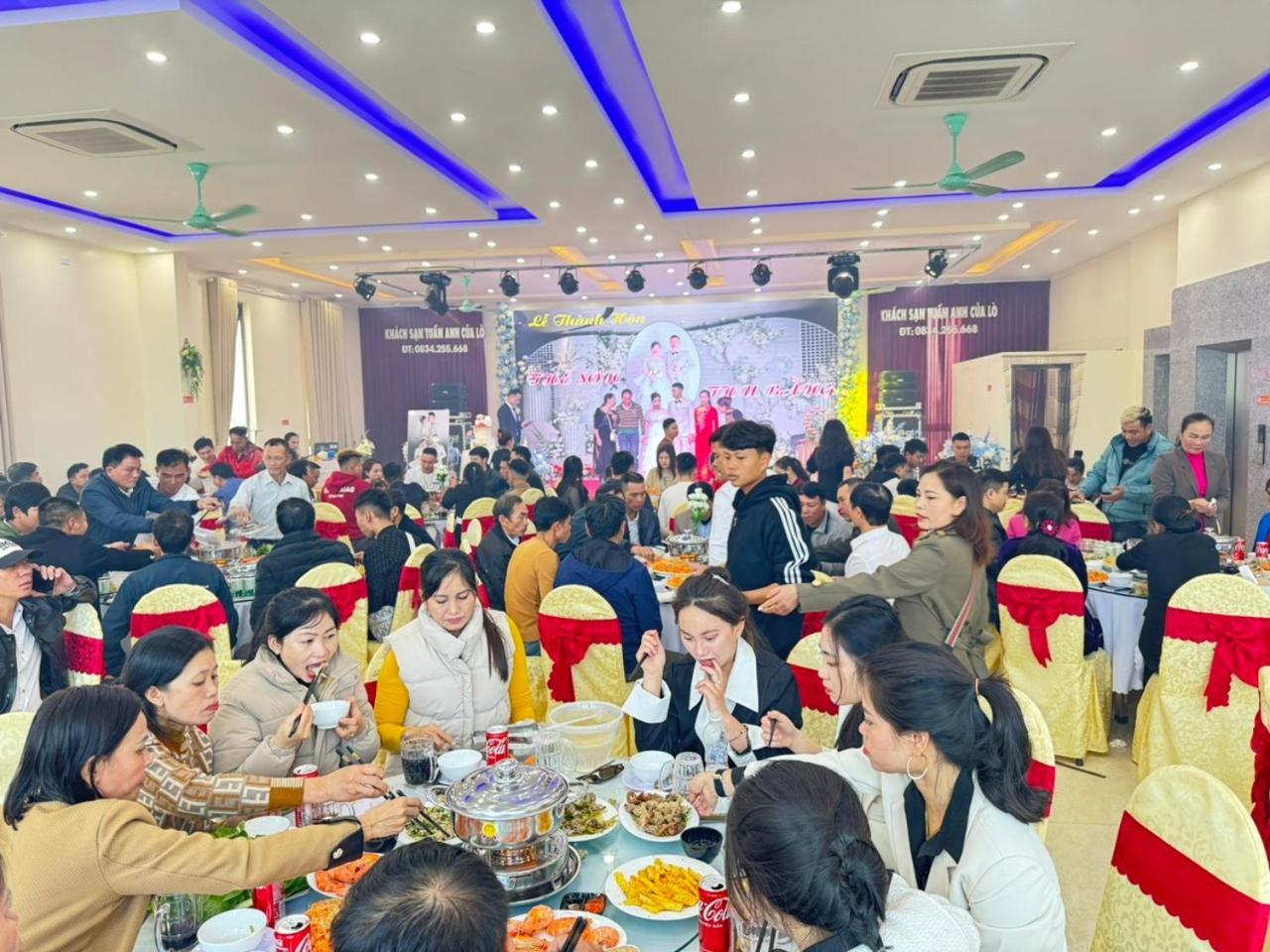 Khach San Tuan Anh Cua Lo Hotel Exterior photo